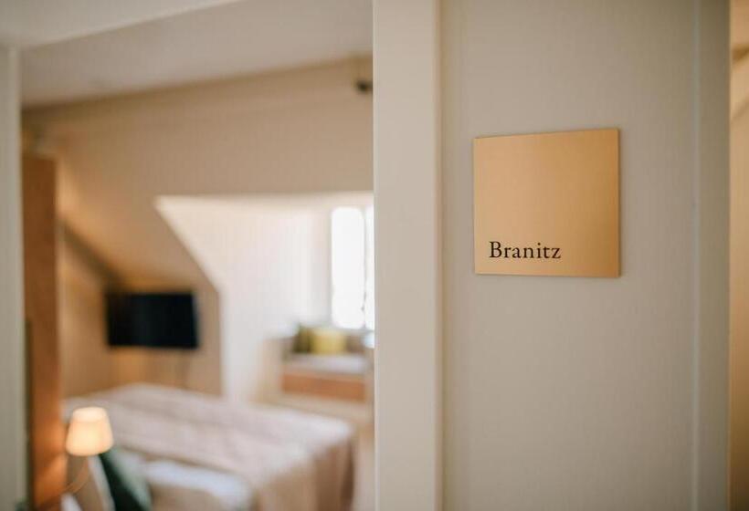 Номер Стандарт, Cavalierhaus Branitz