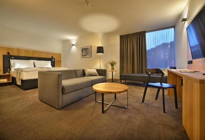 주니어 스위트, Grand Hotel Hradec