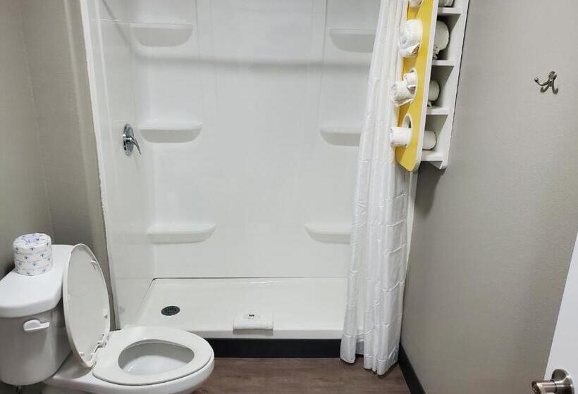 스탠다드 룸 킹사이즈 침대, Motel 6show Low, Az