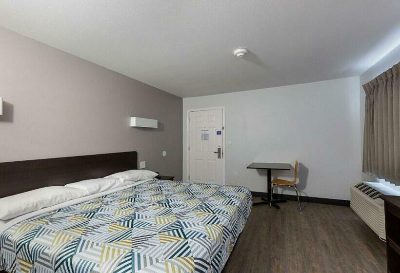 스탠다드 룸 킹사이즈 침대, Motel 6show Low, Az