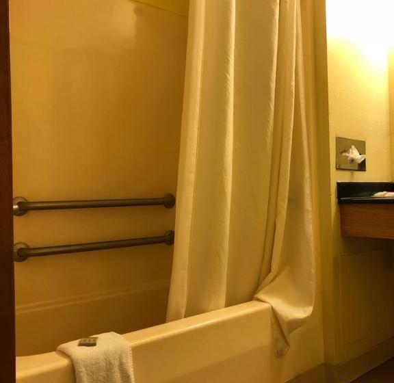 Номер Стандарт, Ramada By Wyndham York Harrisburg Hersey
