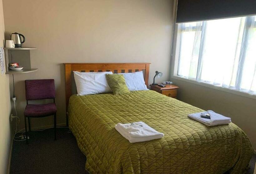 Студия Стандарт, Catlins Inn