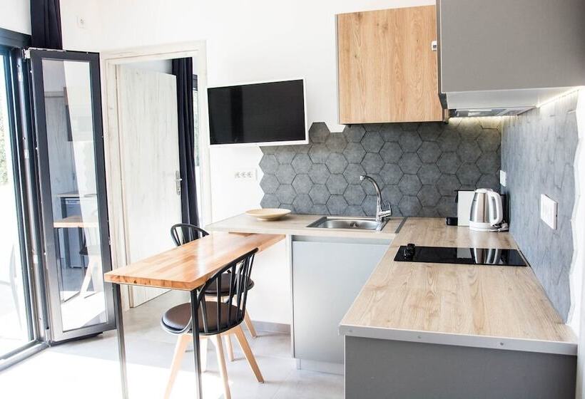 Apartamento 1 Dormitório com Sacada, Dragonfly Villas