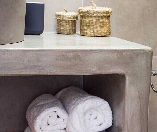 Apartamento 1 Dormitório com Sacada, Dragonfly Villas