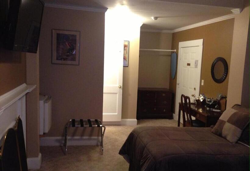 Номер Deluxe, The Tunnicliff Inn