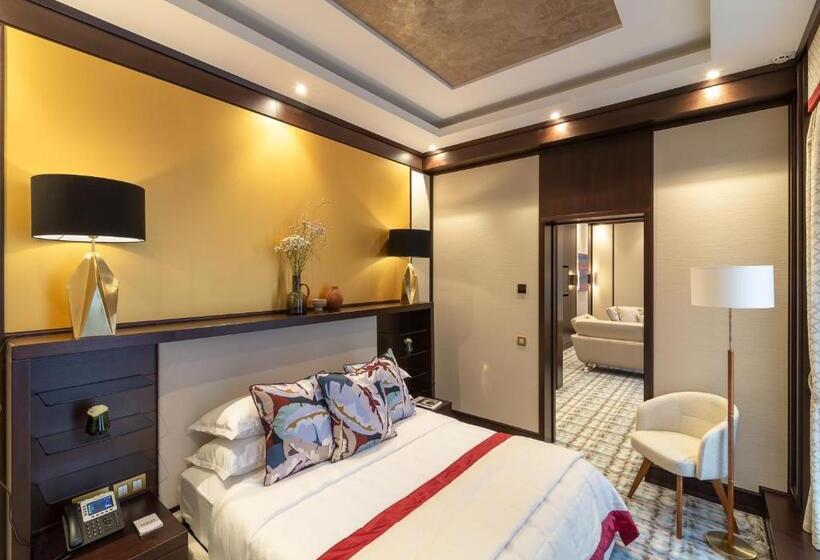 جناح إدارى, Soho Boutique