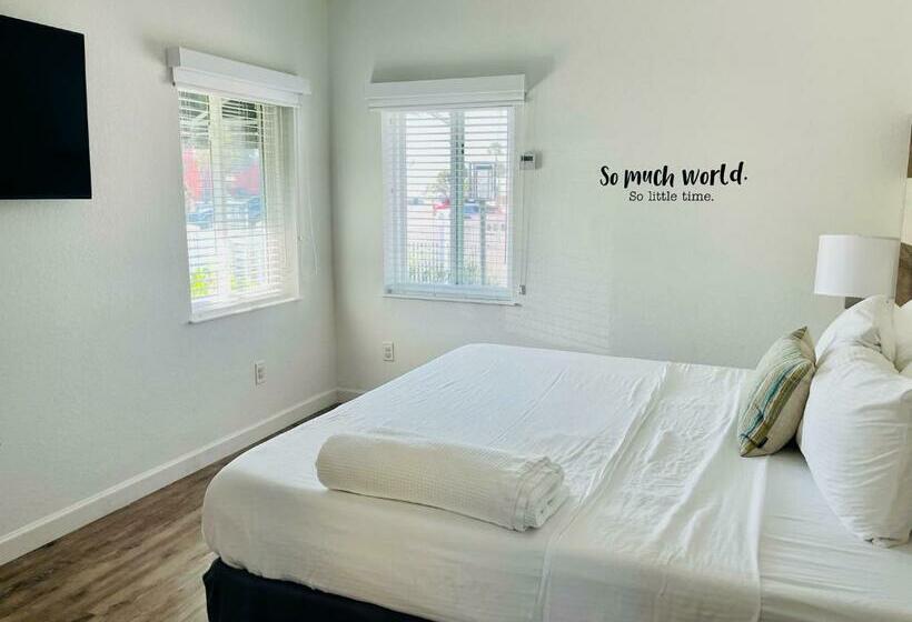 디럭스 스튜디오, The Villas At St Pete Beach