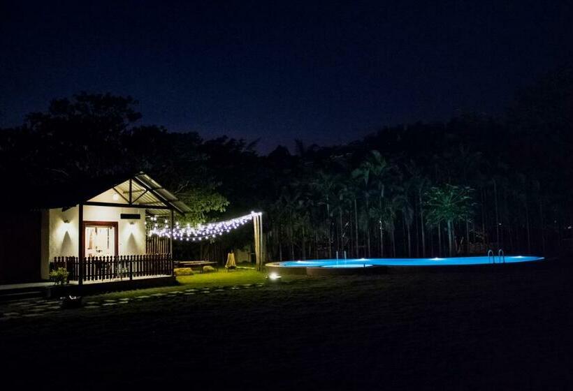 اتاق سوپریور, Aranyagiri Countryside Resort, Near Pune