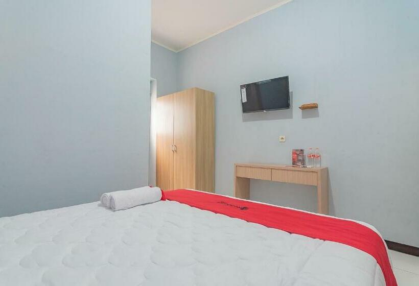 Номер Стандарт, Reddoorz Near Alun Alun Garut