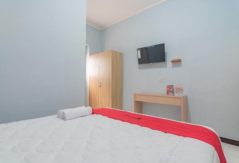 Номер Deluxe, Reddoorz Near Alun Alun Garut