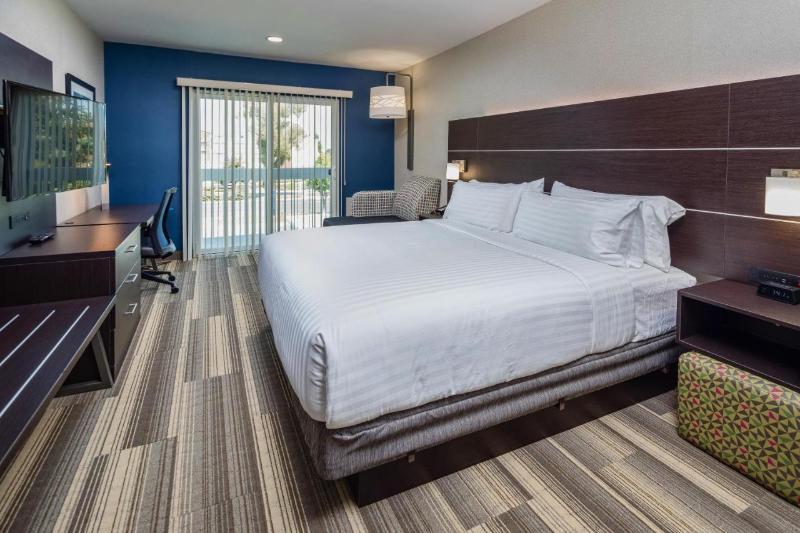 장애인을 위한 킹사이즈 침대 스탠다드 룸, Holiday Inn Express   Sunnyvale   Silicon Valley, An Ihg