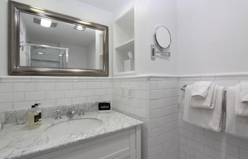 Номер Deluxe, The Vagabond S House Boutique Inn