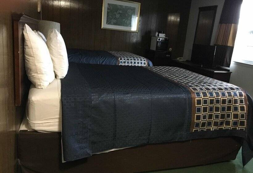 ２ダブルベッドのスタンダードルーム, Wickford Motor Inn