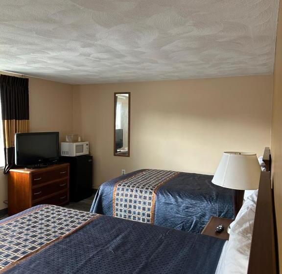 ２ダブルベッドのスタンダードルーム, Wickford Motor Inn