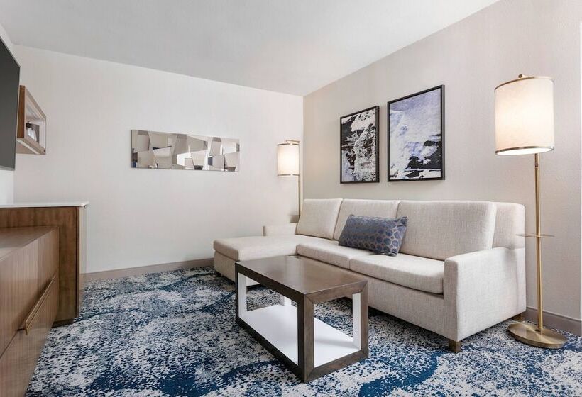 Люкс Семейный 2 Спальни, Delta Hotels By Marriott Virginia Beach Waterfront