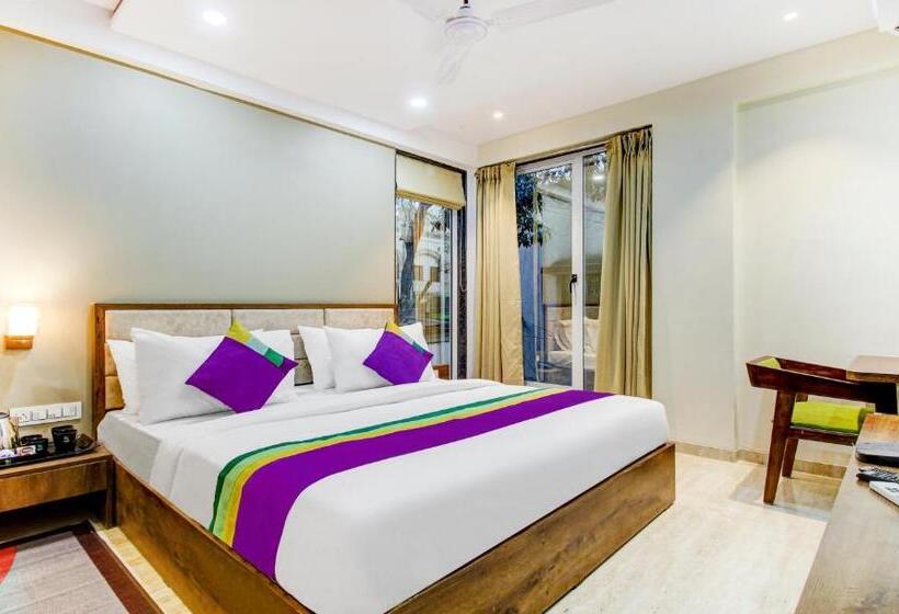 Deluxe Zimmer, Treebo The Pavilion, Railway Station
