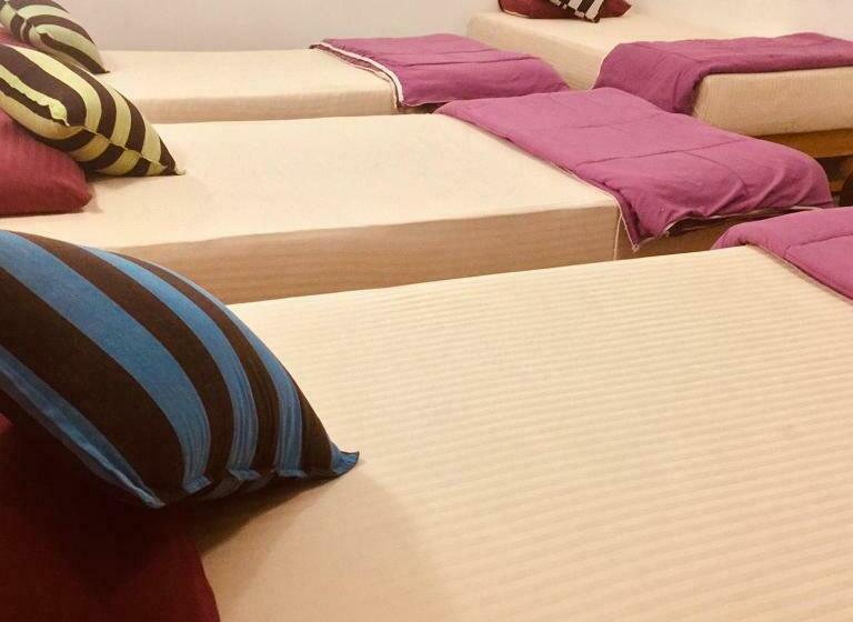Кровать в Общей Комнате, Tiki Bar Hostel Ella