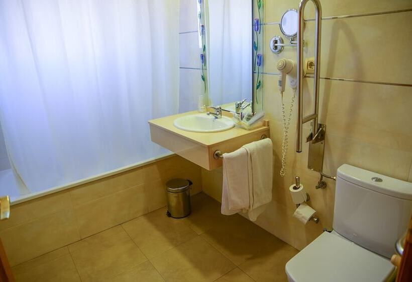 标准间, Hostal Real