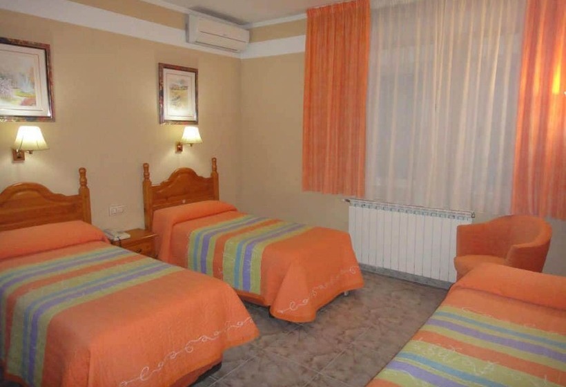 标准单人间, Hostal Real