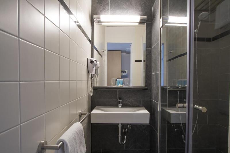 Номер Комфорт, Bastion Hotel Barendrecht