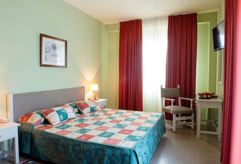 Номер Economy, Castell Blanc