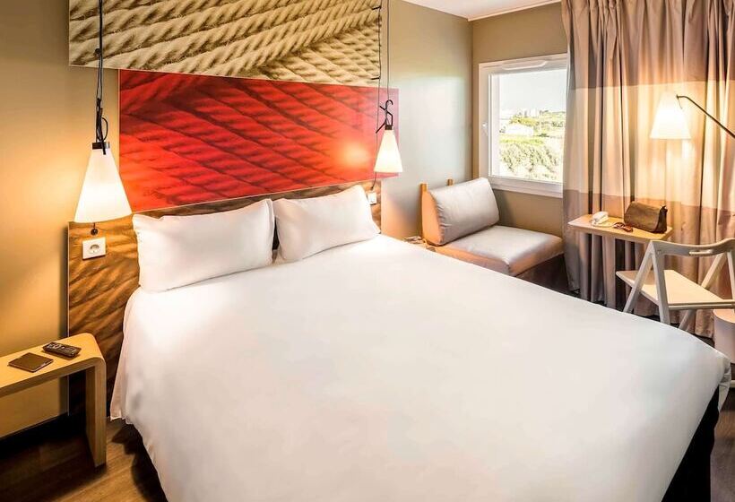 Quarto Estandar, Ibis Faro Algarve