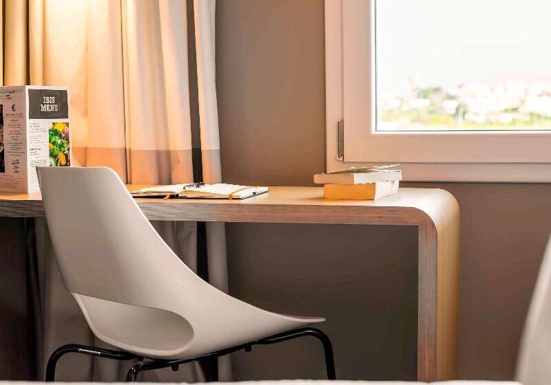 Quarto Estandar, Ibis Faro Algarve