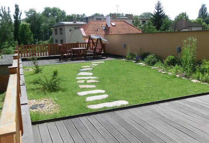 Апартаменты 3 Спальни, Pension Rondel