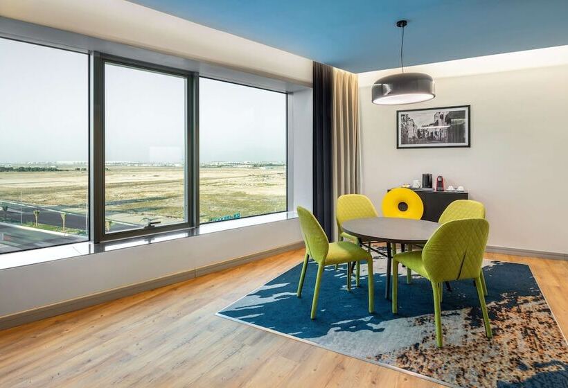 Полулюкс, Park Inn By Radisson Jeddah Madinah Road
