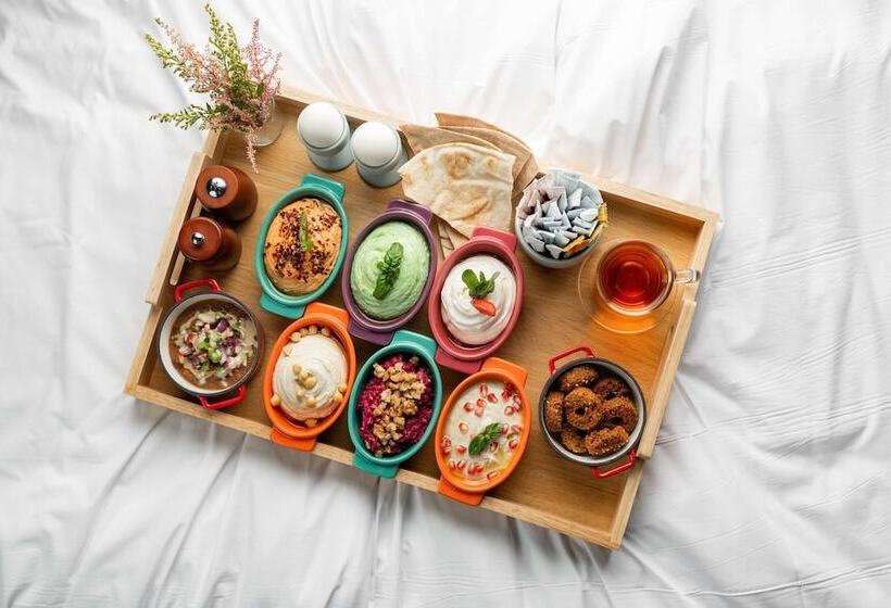 Полулюкс, Park Inn By Radisson Jeddah Madinah Road