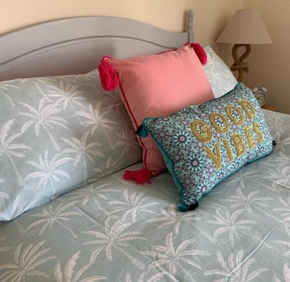 Номер Стандарт Боковой Вид на Море, Letchworth Guest House