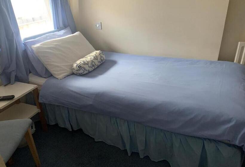 اتاق استاندارد یک نفره, Marlow Lodge