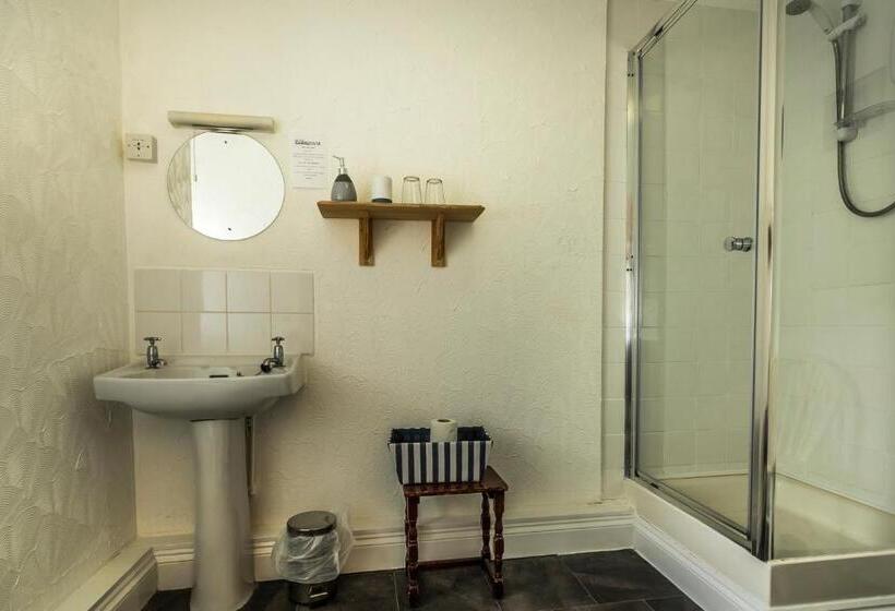Номер Стандарт, Parsonage Farm Inn