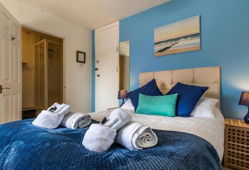 Номер Стандарт, Parsonage Farm Inn