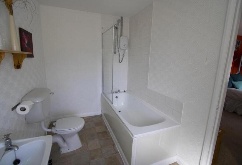Семейный Номер, Parsonage Farm Inn