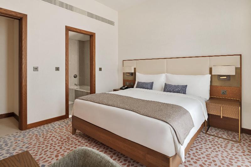 سوئیت با تخت بزرگ, Staybridge Suites Dubai Al Maktoum Airport, An Ihg