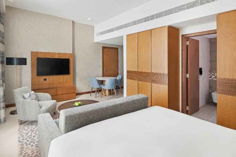 استودیو استاندارد با تخت کینگ, Staybridge Suites Dubai Al Maktoum Airport, An Ihg