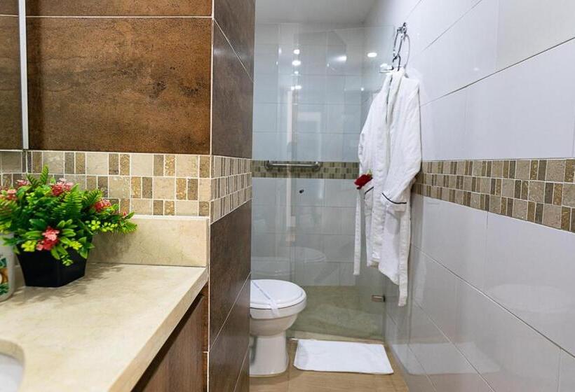 스탠다드 스튜디오 킹침대, Libertg Hotels Spa