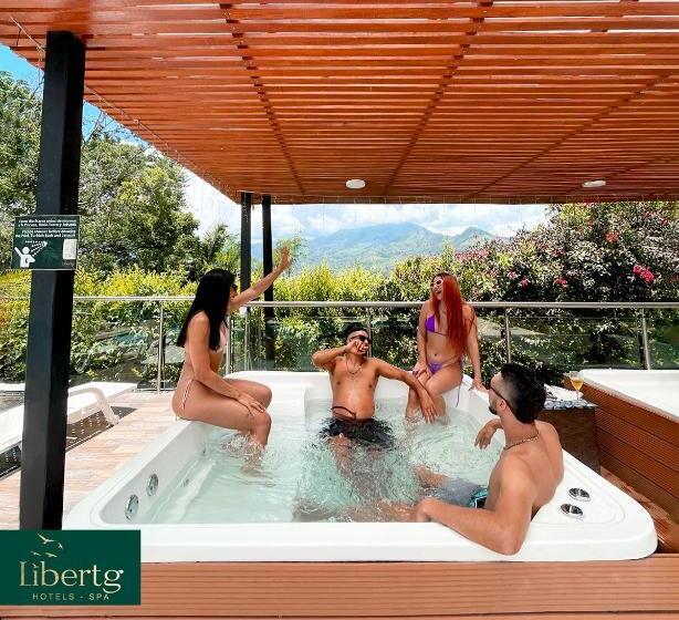 스탠다드 스튜디오 킹침대, Libertg Hotels Spa