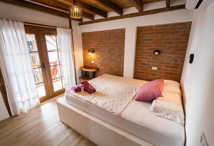 Family Suite, Ganso & Búho