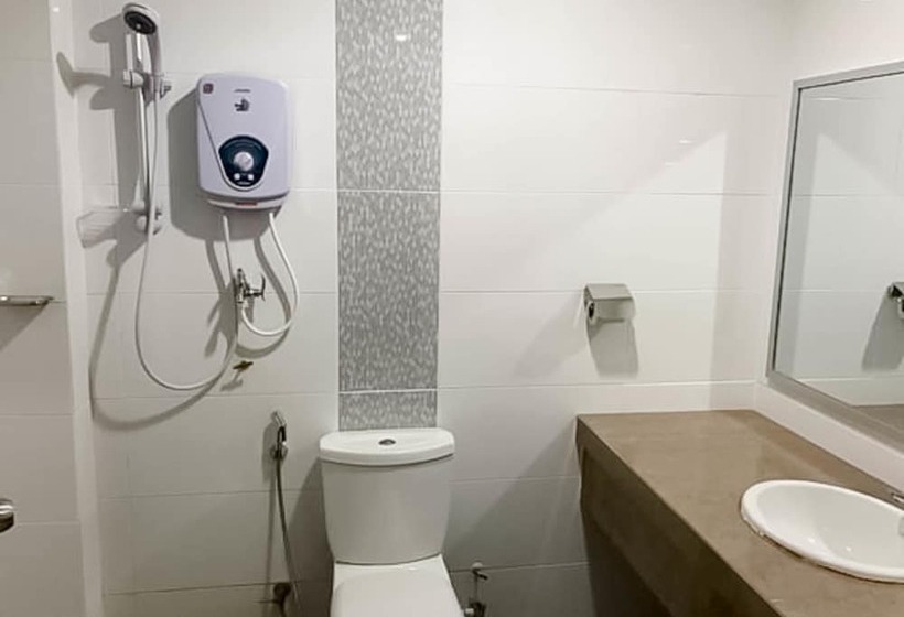 اتاق لوکس سه تخته, Myangkasa Akademi & Resort Langkawi