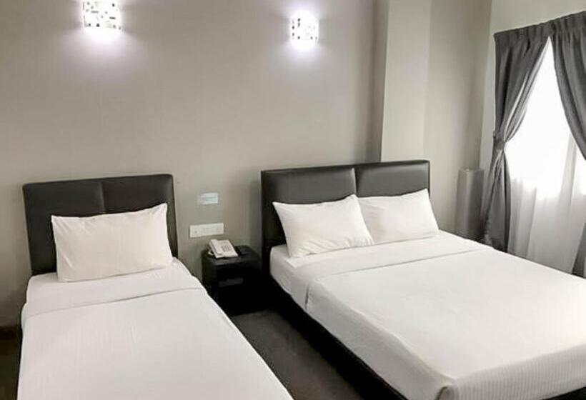 اتاق لوکس سه تخته, Myangkasa Akademi & Resort Langkawi