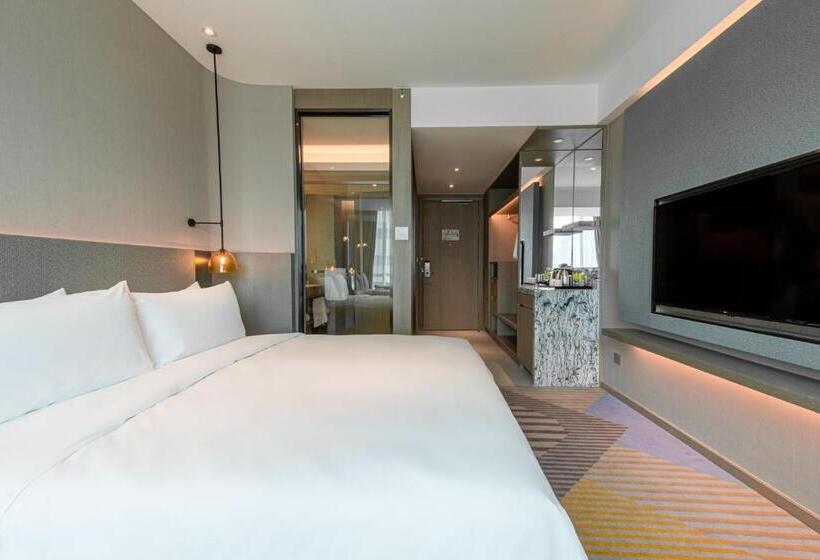 장애인을 위한 킹사이즈 침대 스탠다드 룸, Holiday Inn Johor Bahru City Centre By Ihg
