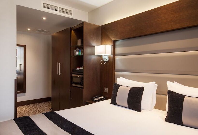 Номер Клуб, Park Grand Paddington Court