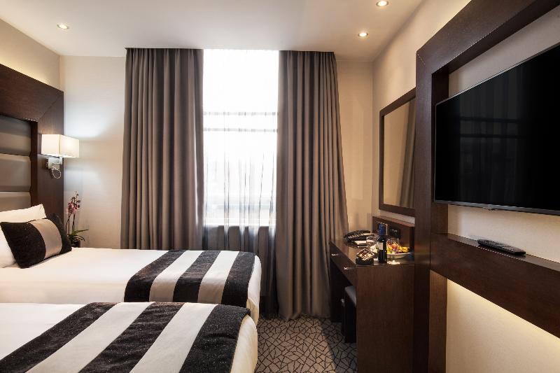 Номер Клуб, Park Grand Paddington Court