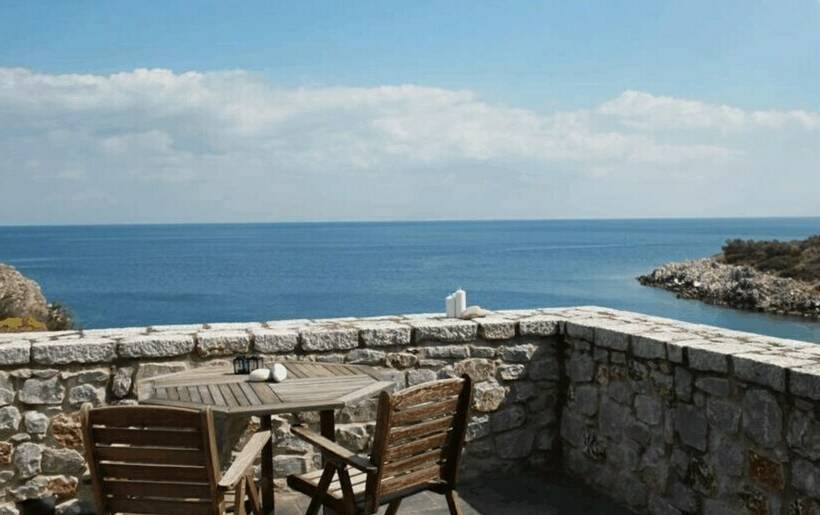 オーシャンビュースタンダードルーム, Lalloudes Seaside Accommodation