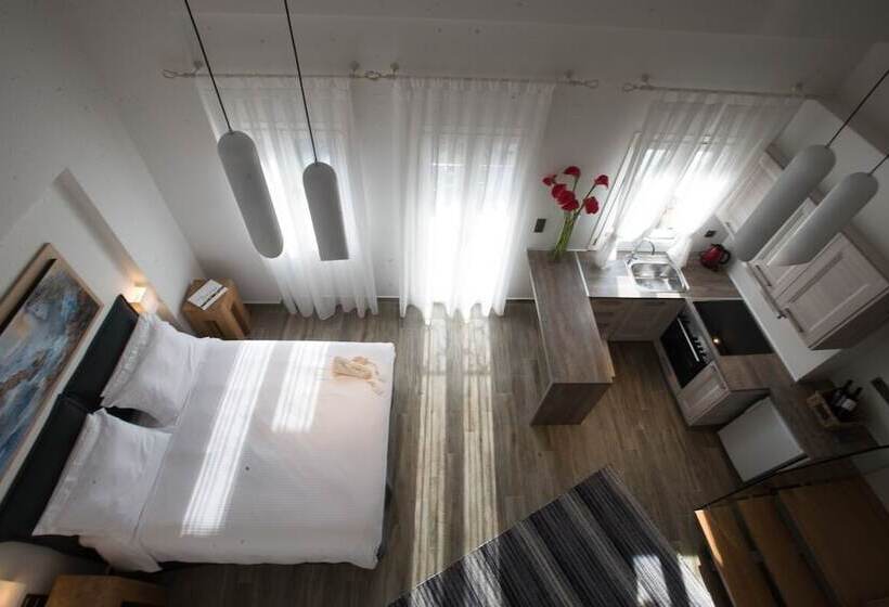 스탠다드 스튜디오, Villa Vilielmini