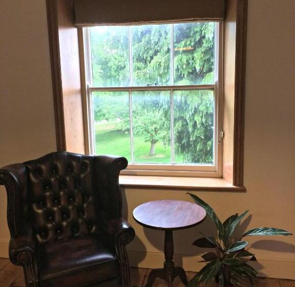 デラックスルーム, Walltree House