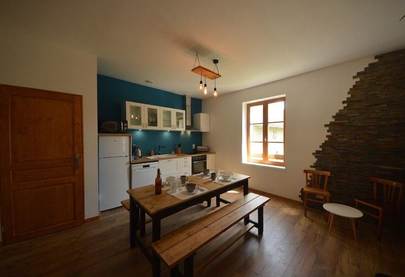 Номер Стандарт, J&g House