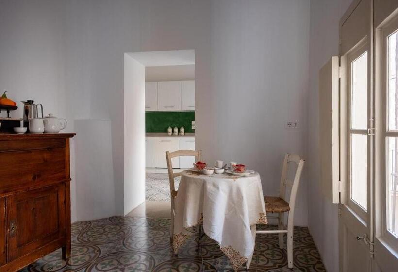 Номер Стандарт, Palazzo Garzia   Dimora Storica